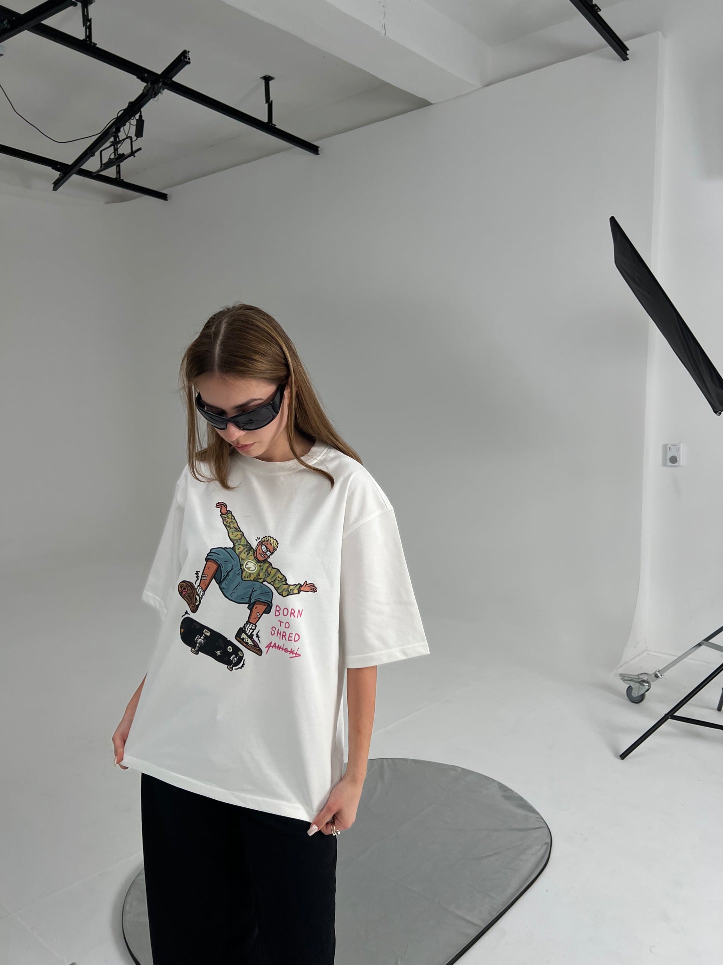 SKATE TEE