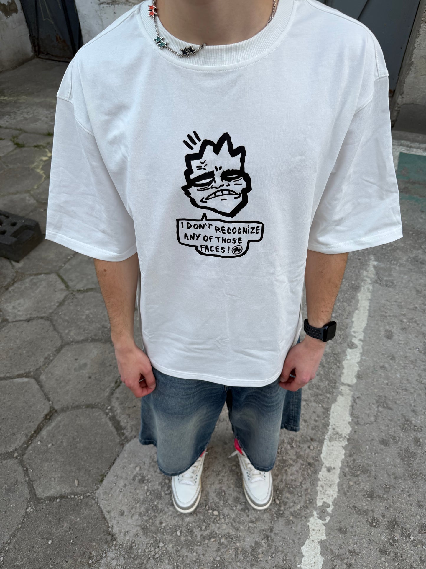 FACES TEE
