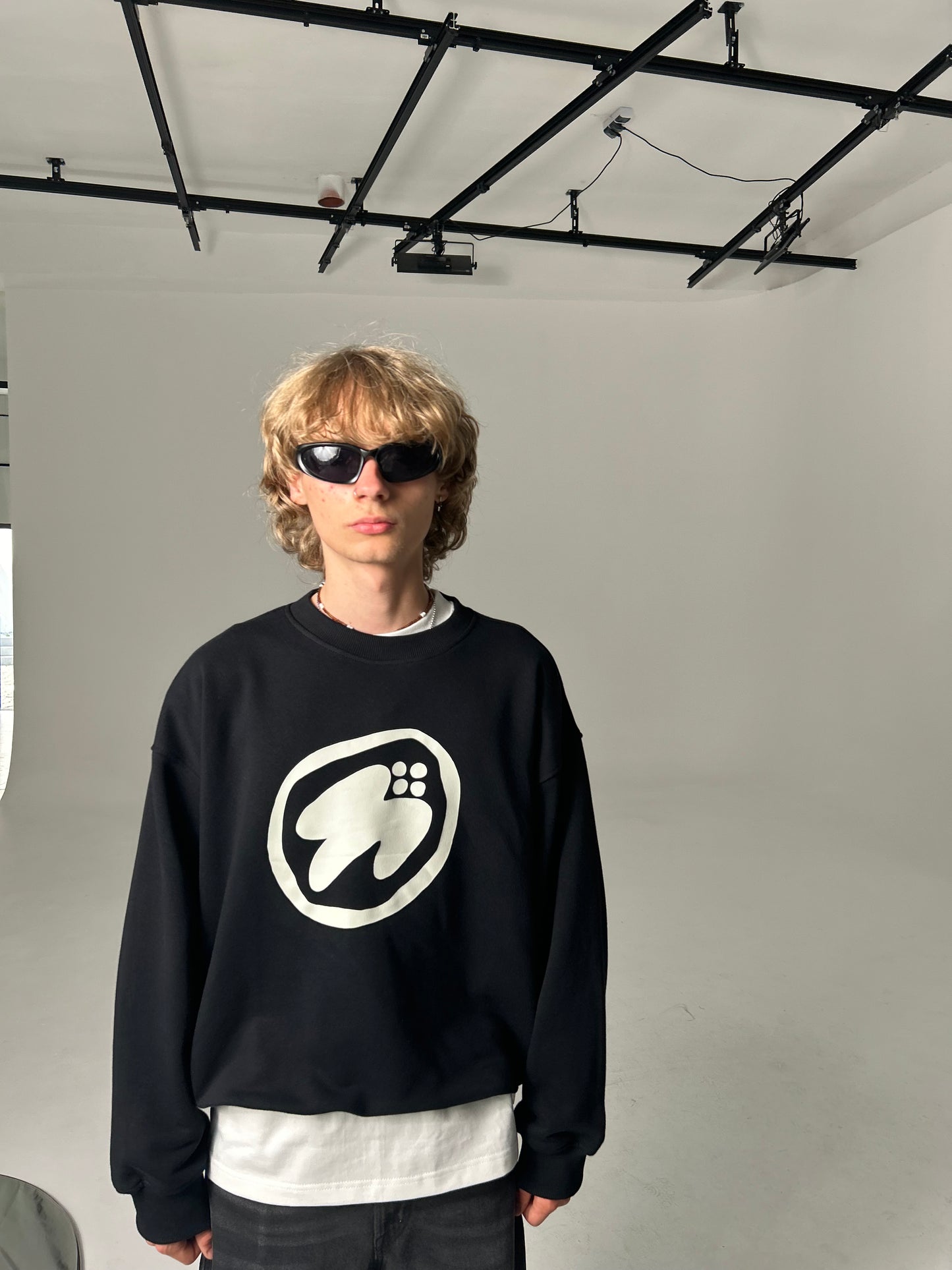 CHUNKY LOGO CREWNECK